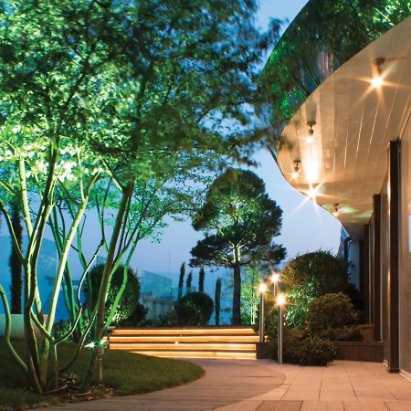 Appartamento Luxury For Business & Pleasure Royal 1 Kiev Esterno foto