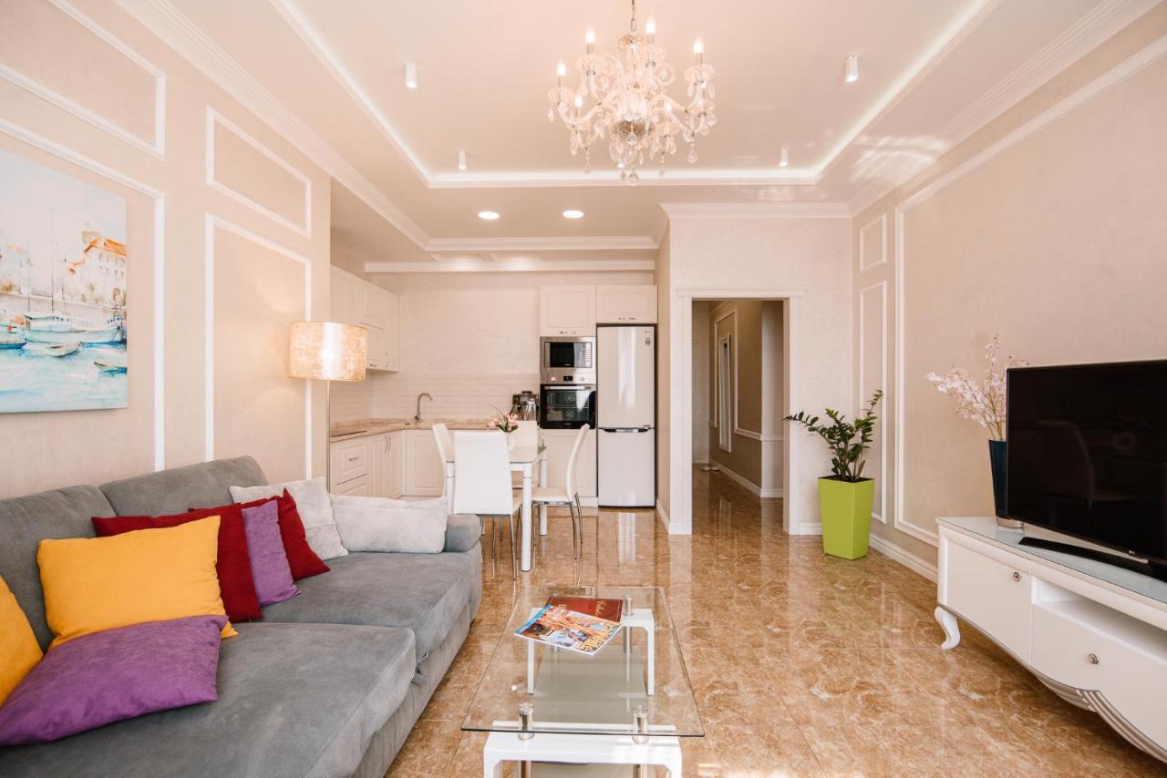 Appartamento Luxury For Business & Pleasure Royal 1 Kiev Esterno foto