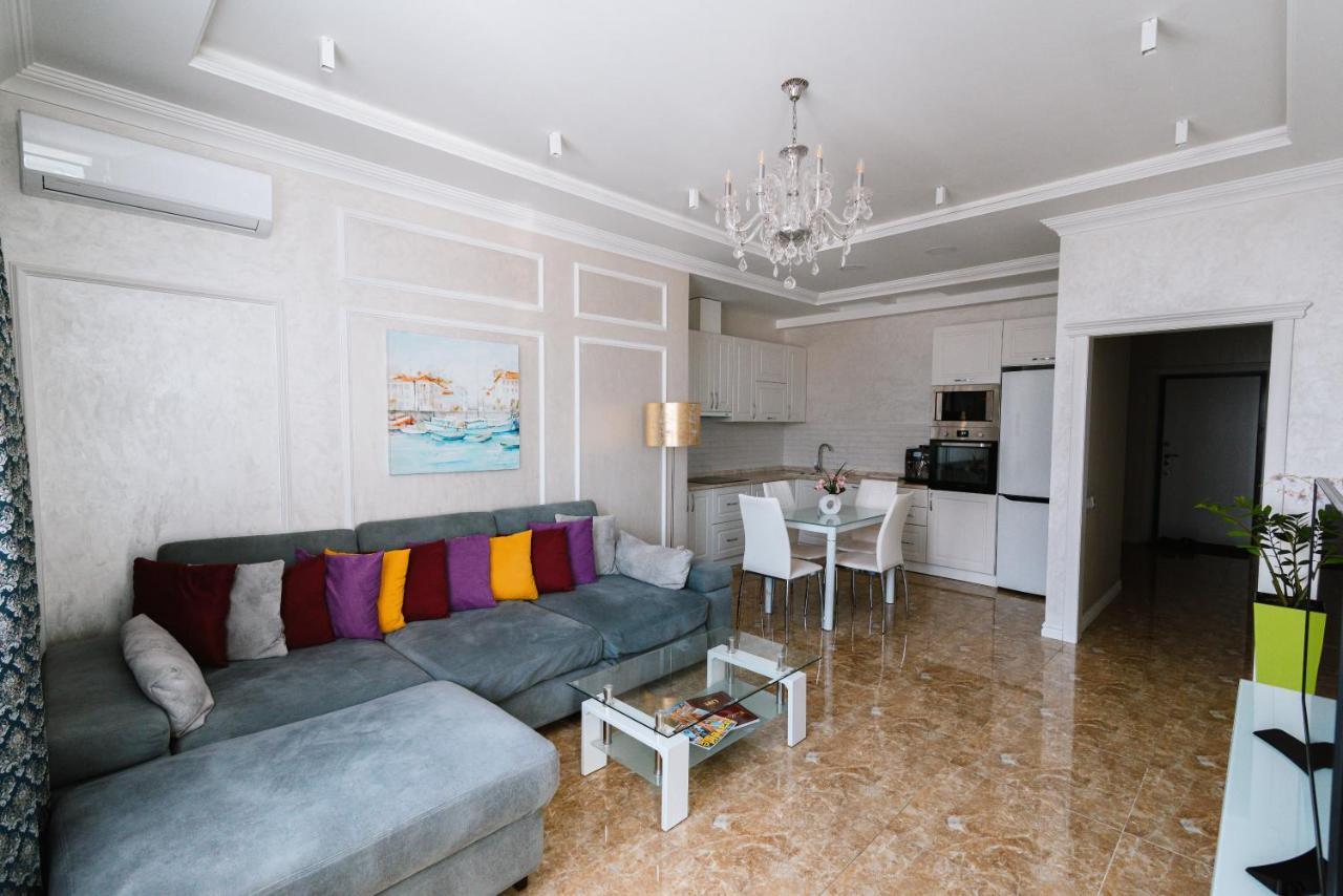 Appartamento Luxury For Business & Pleasure Royal 1 Kiev Esterno foto