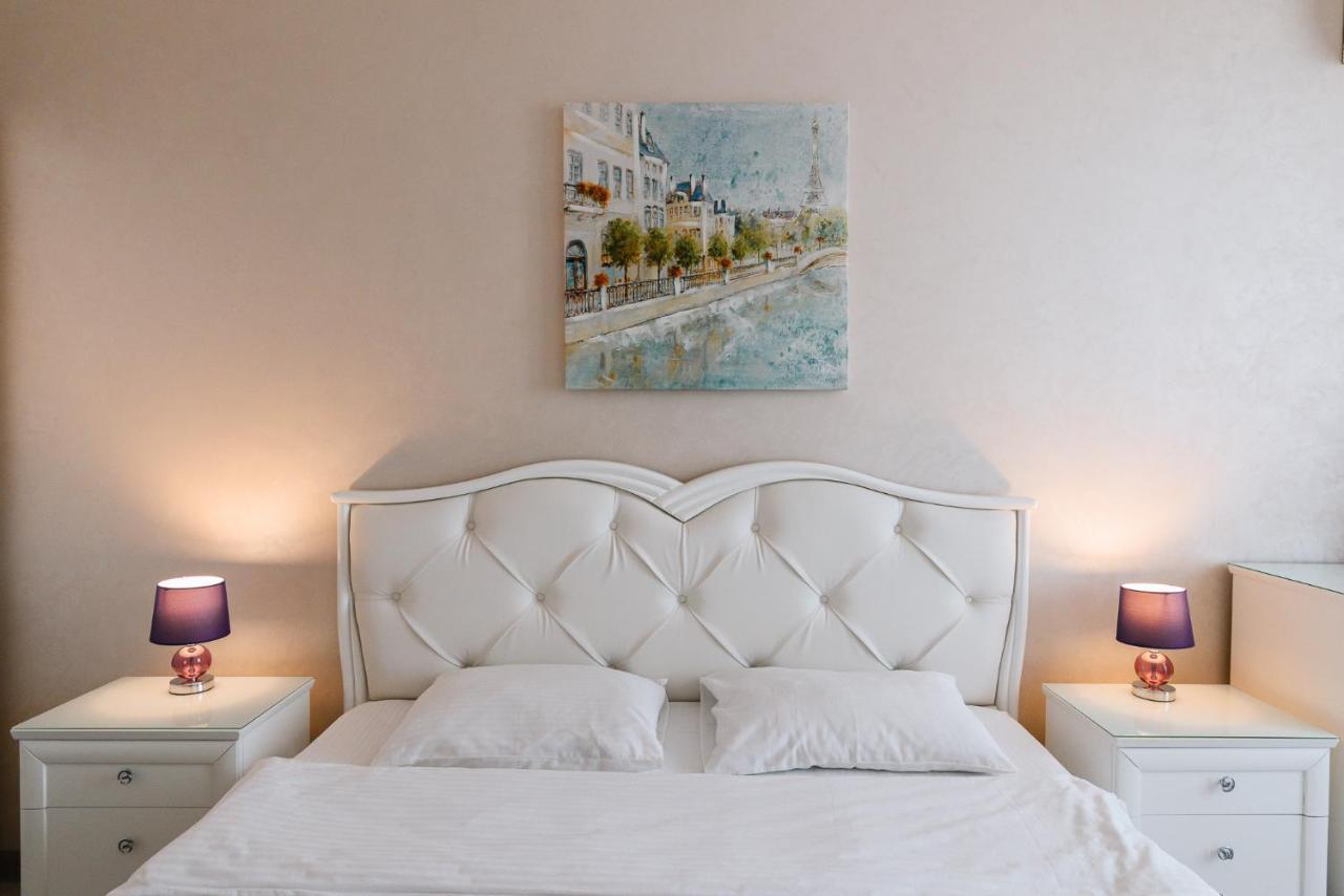 Appartamento Luxury For Business & Pleasure Royal 1 Kiev Esterno foto